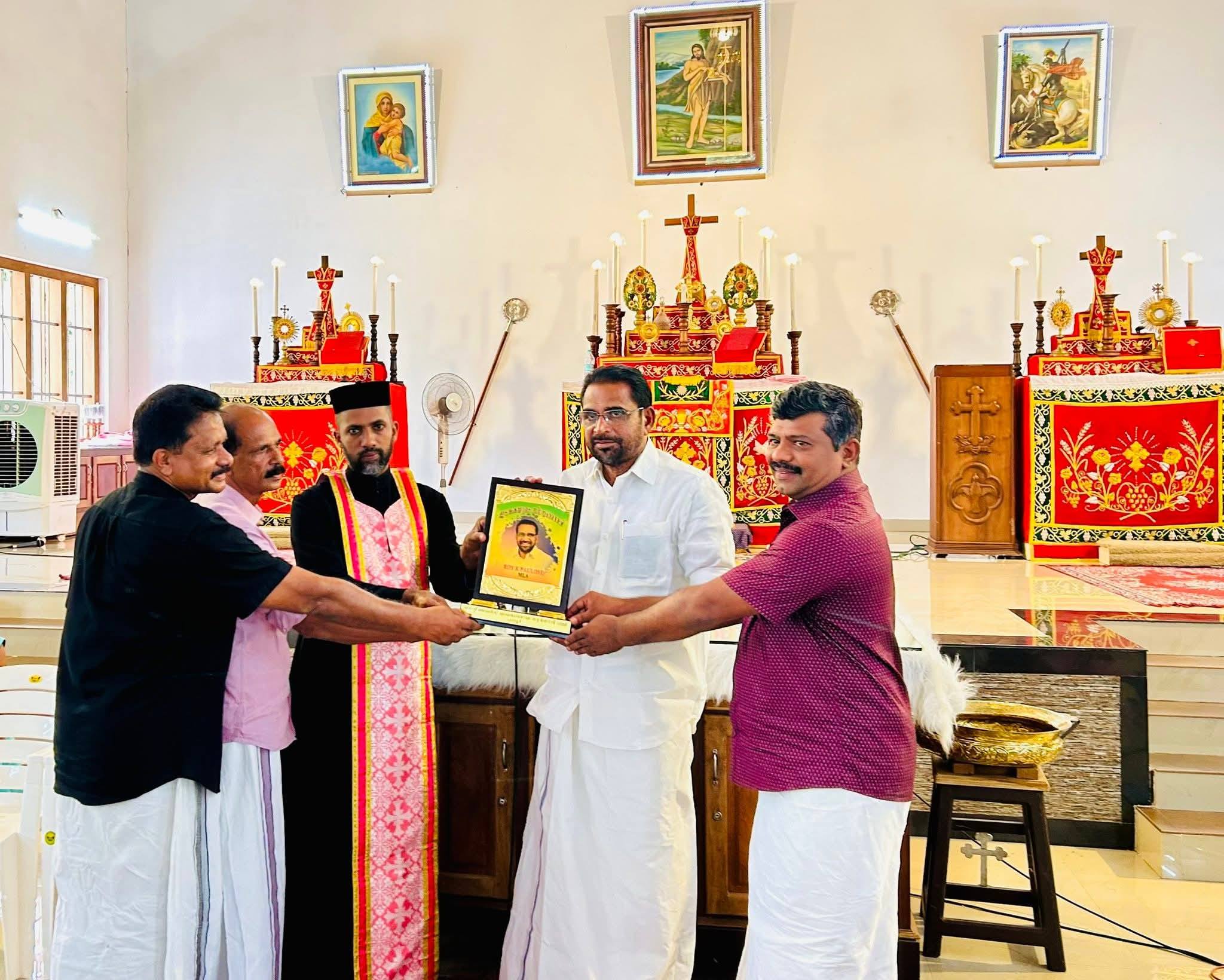 ഇടുക്കി എംഎൽഎ റോയ് കെ. പൗലോസിന് മാതൃ ഇടവകയുടെ ആദരം