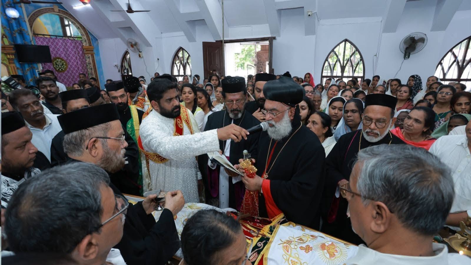 മണർകാടിന്റെ പ്രിയ ആചാര്യന് അന്ത്യയാത്രാമൊഴി; വന്ദ്യ ഇട്ട്യാടത്ത് ഇ.ടി. കുര്യാക്കോസ് കോർ എപ്പിസ്കോപ്പായുടെ കബറടക്ക ശുശ്രൂഷ ഭക്തിനിർഭരമായി