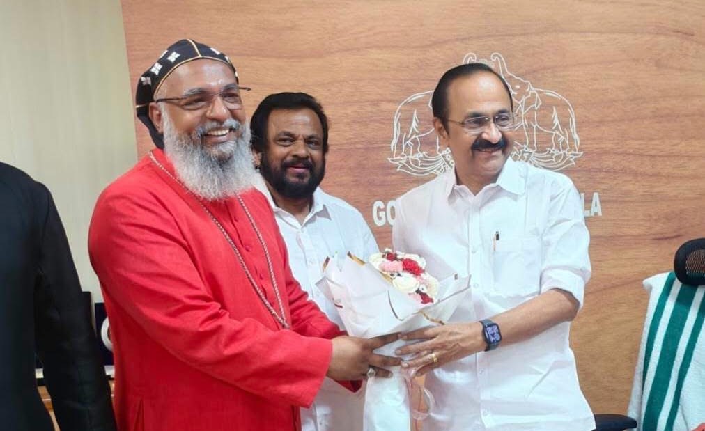 മുഖ്യമന്ത്രി വി.ഡി. സതീശനുമായി സഖറിയാസ് മോർ പീലക്സിനോസ് മെത്രാപ്പോലീത്ത കൂടിക്കാഴ്ച നടത്തി