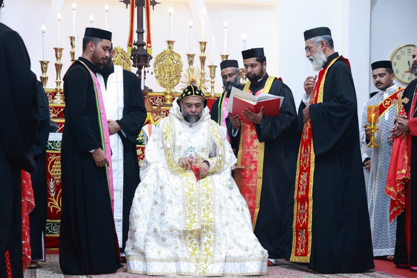 തിരുവനന്തപുരം മേഖലയ്ക്ക് പുതിയ നേതൃത്വം; ഡോ. മോർ തെയോഫിലോസ് കുര്യാക്കോസ് മെത്രാപ്പോലീത്തയുടെ സുന്ത്രോണീസോ ഭക്തിനിർഭരമായി