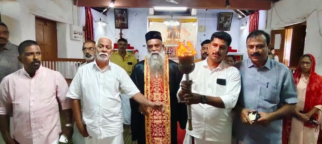 കട്ടിലപൂവ്വം സെന്റ് മേരീസ് പള്ളിയുടെ പ്ലാറ്റിനം ജൂബിലിക്ക് പ്രൗഢോജ്വല തുടക്കം; ഉദ്ഘാടനം നിർവഹിച്ച് മോർ ക്ലിമീസ് കുര്യാക്കോസ് മെത്രാപ്പോലീത്ത.