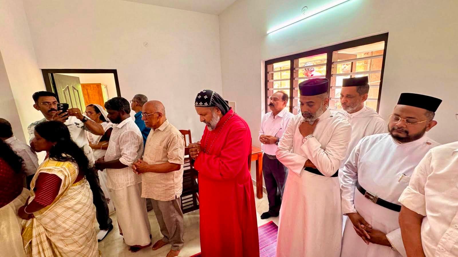 ‘ബേത്ത് ഹൂബോ’ സ്നേഹഭവനം;  പുതിയ വീടിന്റെ താക്കോൽ കൈമാറി