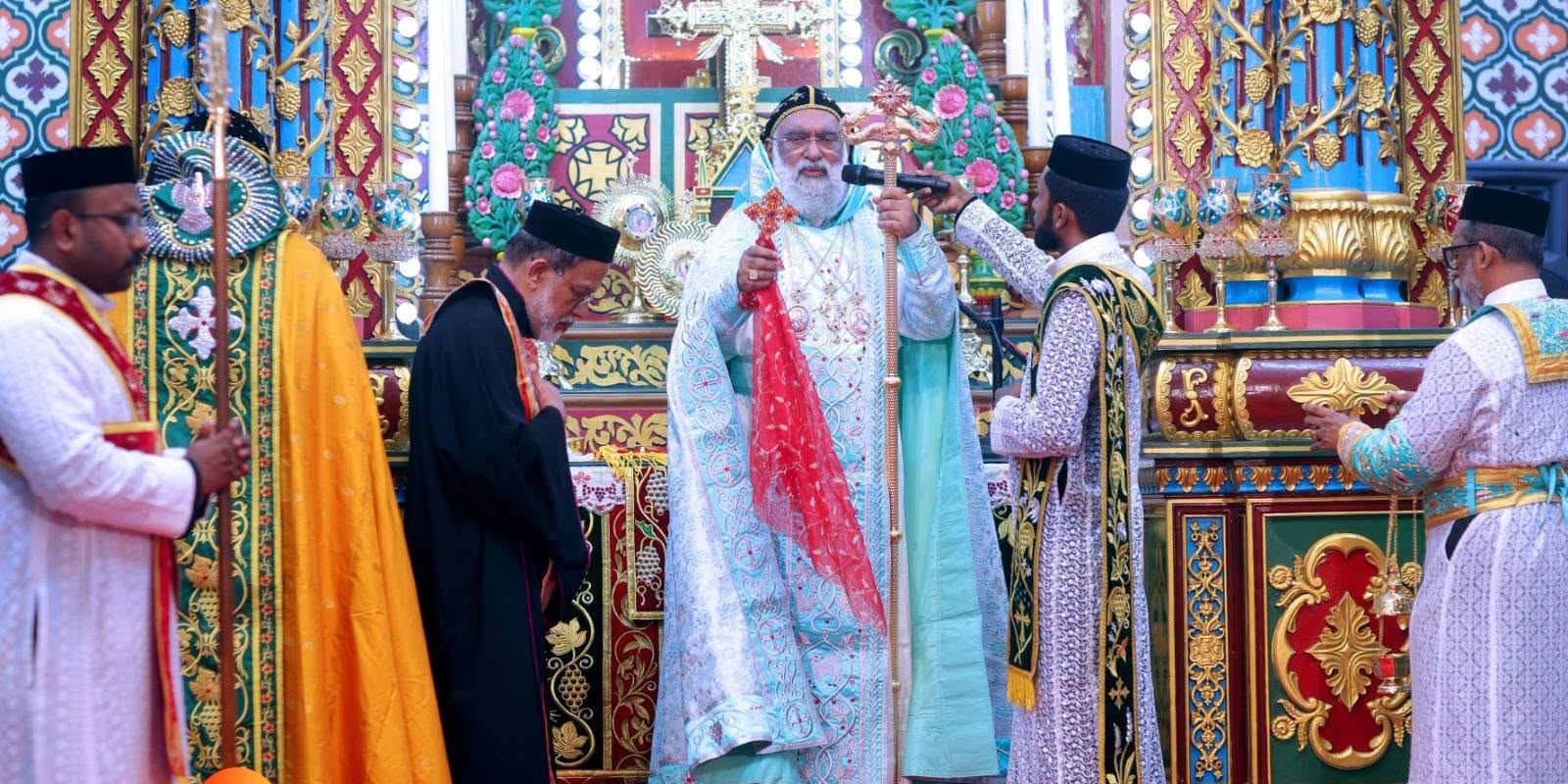 മണർകാട് എട്ടുനോമ്പ് പെരുന്നാൾ: ഏഴാം ദിനത്തിൽ വിശുദ്ധ മൂന്നിന്മേൽ കുർബാനയ്ക്ക് ശ്രേഷ്ഠ കാതോലിക്കാ ബാവ മുഖ്യകാർമികത്വം വഹിച്ചു