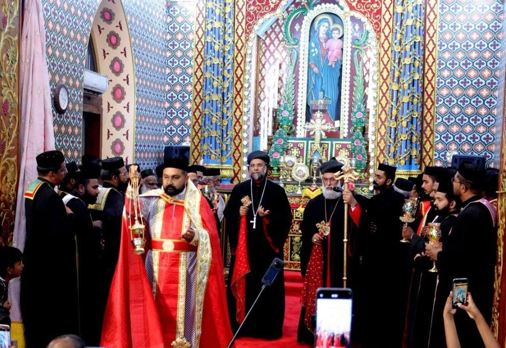 മണർകാട് കത്തീഡ്രലിൽ ചരിത്രപ്രസിദ്ധമായ തിരുനട തുറന്നു : ഒരു വർഷത്തെ കാത്തിരിപ്പിന് വിരാമം.