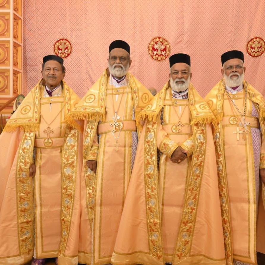 ശ്രേഷ്ഠ കാതോലിക്കാ ബാവയുടെ തൃക്കരങ്ങളാൽ നാല് വൈദികർ കോർ എപ്പിസ്കോപ്പാ സ്ഥാനത്തേക്ക് ഉയർത്തപ്പെട്ടു