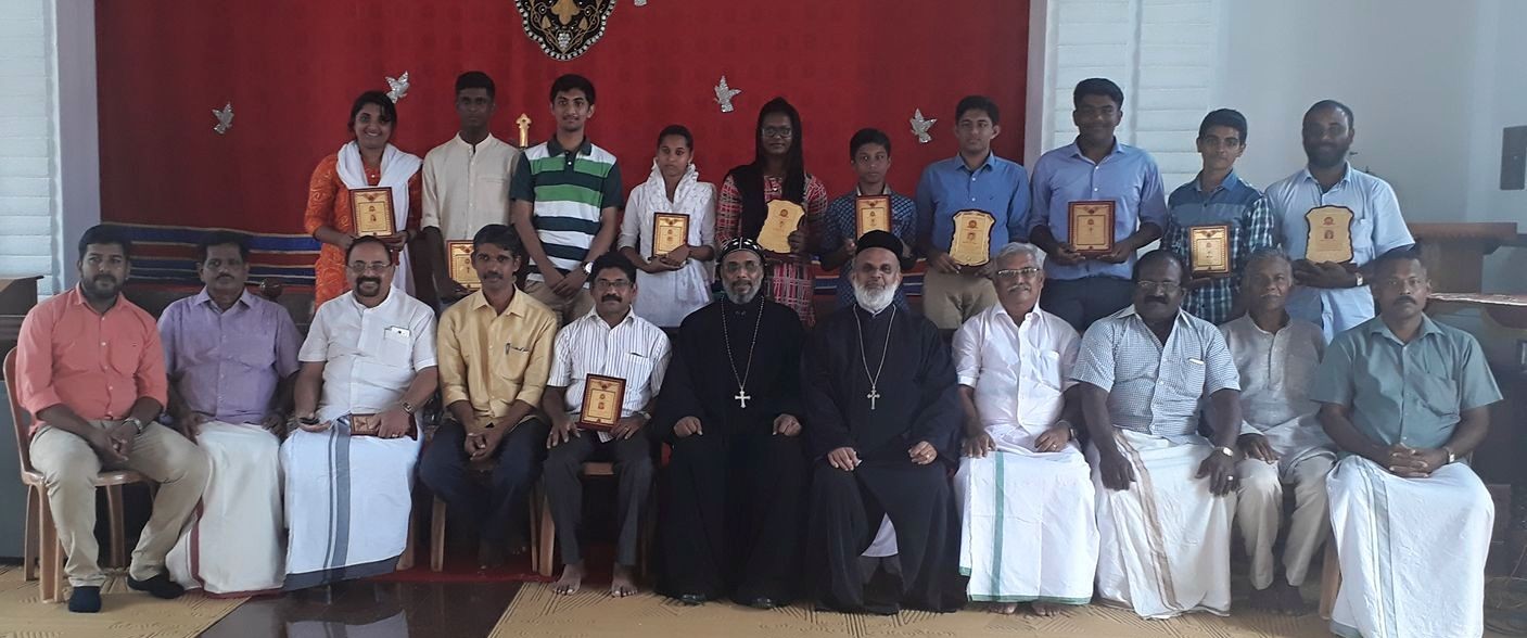 അവാർഡുകളും സ്കോളർഷിപ്പുകളും വിതരണം ചെയ്തു.