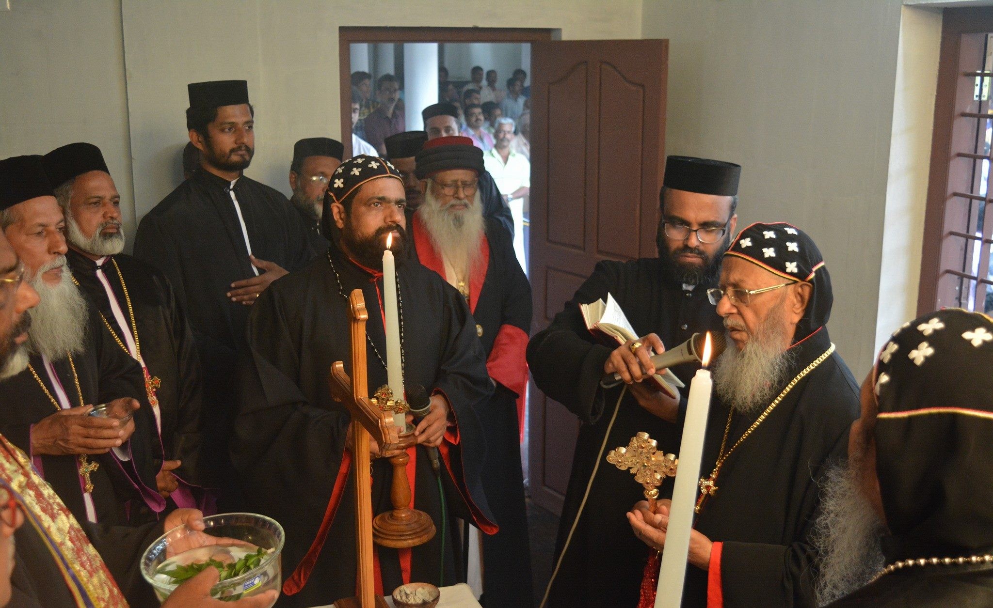 തൃശൂർ ഭദ്രാസനാസ്ഥാന മന്ദിരം ശ്രേഷ്ഠ കാതോലിക്ക  ബാവാ കൂദാശചെയ്തു